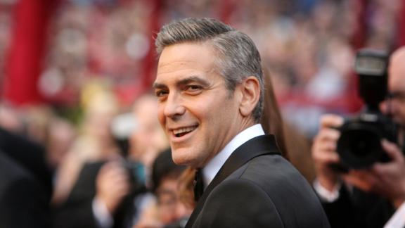 George Clooney è l'uomo più bello del mondo. Lo dice la scienza!