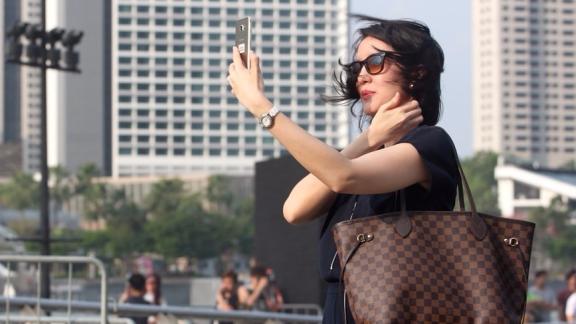 L'app per scattare selfie perfetti arriva dal Canada