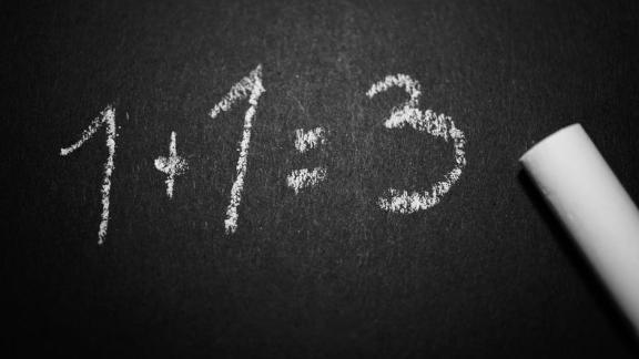 Italiani ignoranti: ultimi in italiano e penultimi in matematica
