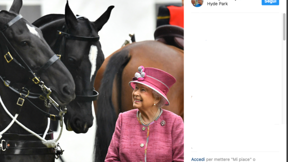 La Regina Elisabetta porta i soldi in borsetta un solo giorno della settimana. Ecco perché!
