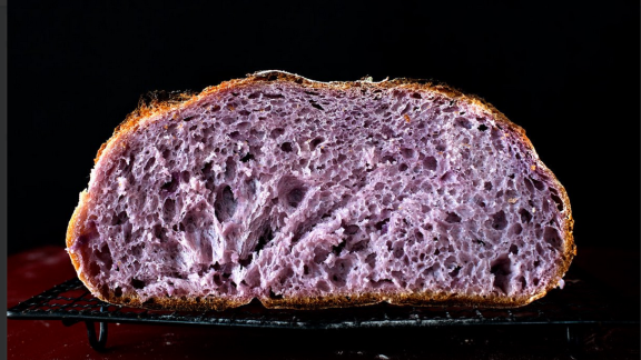Arriva il pane viola. E pare che faccia benissimo!