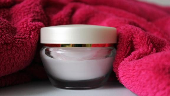 Una buona crema antirughe quali proprietà deve avere?