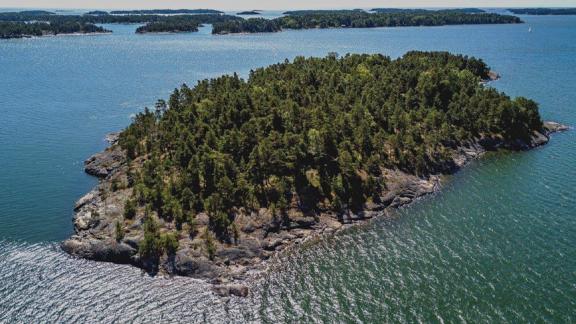 Un’isola di lusso riservata alle donne: in Finlandia SuperShe Island è realtà