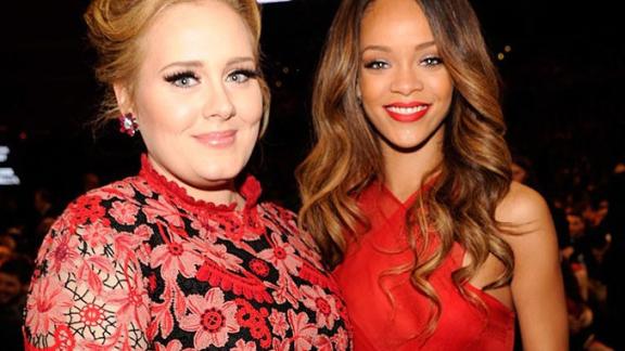 Adele su Rihanna: «Brilla come quando qualcuno scatta una foto con il flash, lasciandoti stordito per alcuni minuti»