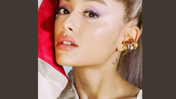 Ariana Grande: la copertina su Vogue conquista il web