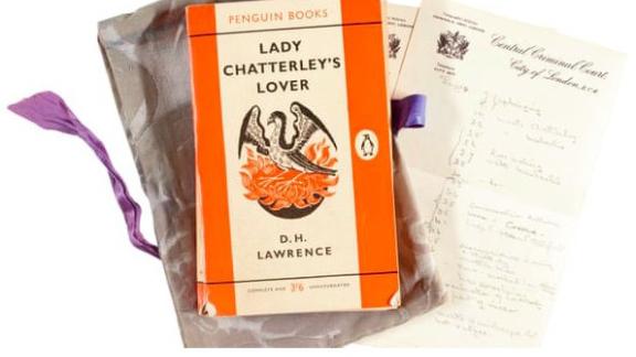“L’amante di Lady Chatterley” e il processo per oscenità: il libro utilizzato dal giudice ora va all’asta