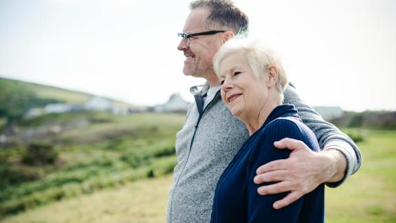 Amore ai tempi del web: spopolano gli incontri tra gli over 50