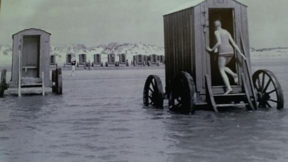 1850, the bathing machines