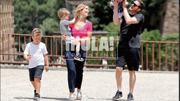 Michael Bublé in vacanza in Italia con la famiglia: le foto