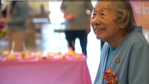 May Lee, la 99enne a cui piace ancora lavorare!