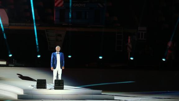 Andrea Bocelli emoziona il San Paolo di Napoli: il video