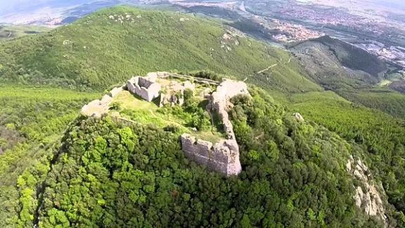 Ventisette storie che cominciano  per i “Luoghi del Cuore”