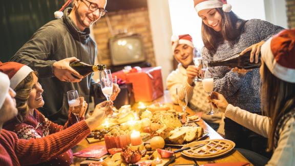 Natale a tavola. Cosa mangiare prima, durante e dopo le abbuffate per mantenere la linea