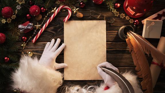 "Caro Babbo Natale". Anni '90 e 2000 a confronto