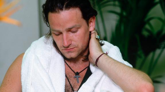 21 agosto: Bono si sposa