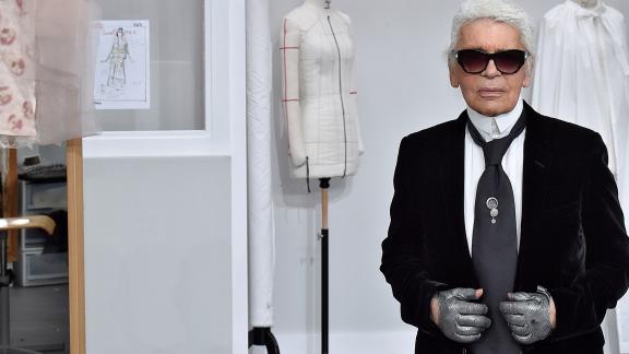 Karl Lagerfeld: il grande stilista avrebbe compiuto oggi 86 anni