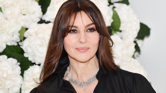 Monica Bellucci: la sua nuova lezione di stile