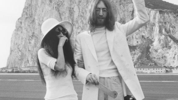 9 novembre 1966: incontro tra John Lennon e Yoko Ono