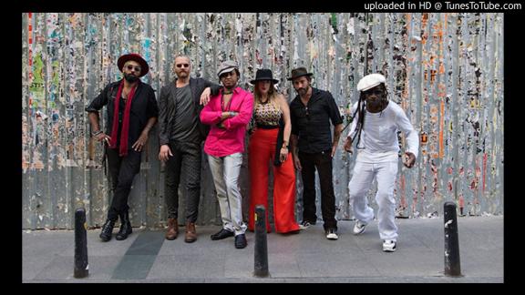 Brooklyn Funk Essentials Live al Blue Note