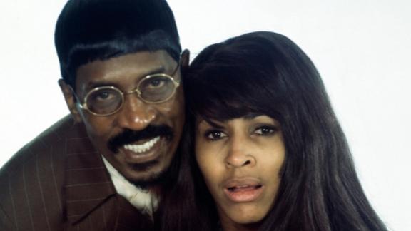 7 marzo: Tina Turner registra la memorabile River Deep Mountain High