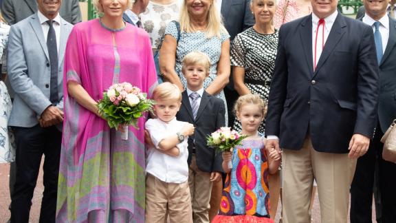 Charlene di Monaco: la bellissima foto della Principessa con la famiglia è un inno alla gioia