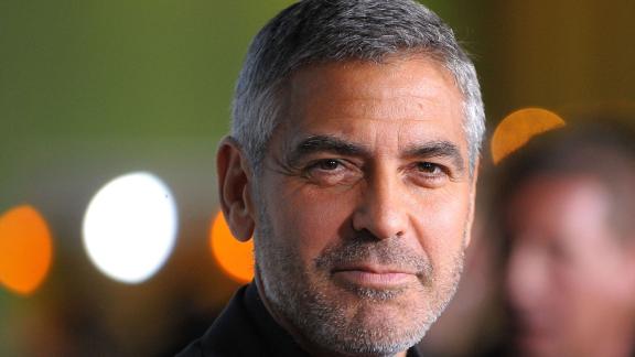George Clooney regala un milione di dollari ai suoi amici