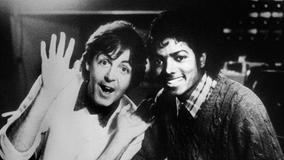 10 dicembre: Say Say Say di Paul McCartney e Michael Jackson al primo posto in classifica