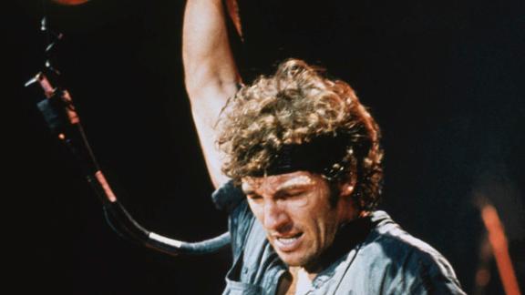 21 dicembre: Born in the USA di Bruce Springsteen supera Thriller di Michael Jackson nella classifica USA