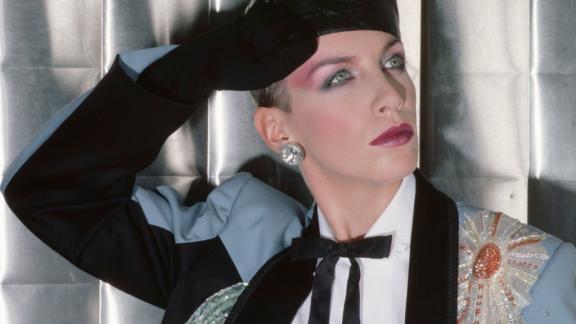 Auguri, Annie Lennox