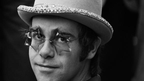 10 aprile: Elton John pubblica l'album che porta il suo nome