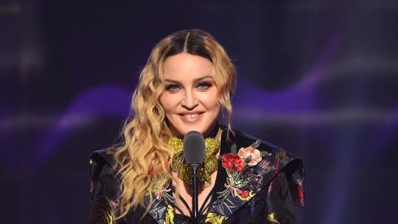 Madonna: ecco come sono adesso le figlie Estere e Stella