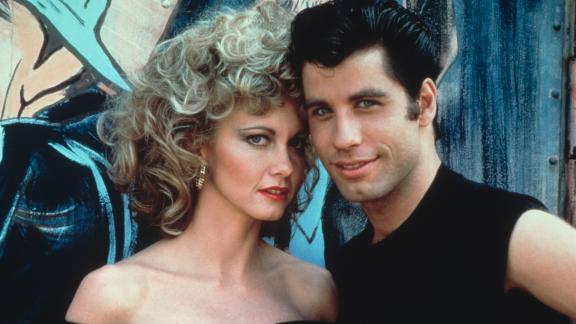 Olivia Newton-John: i Coldplay e Natalie Imbruglia cantano Summer Nights. Il video