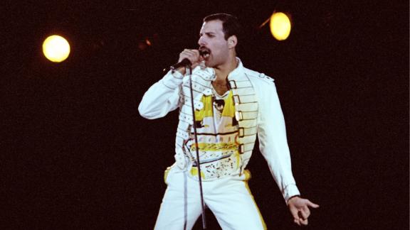 Freddie Mercury, Lady D, Michael Jacson: ecco come sarebbero oggi