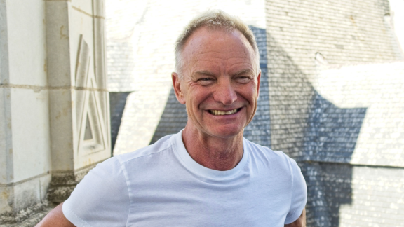 Sting ci mostra le meraviglie dell'antico Egitto: il video che non smette di affascinare