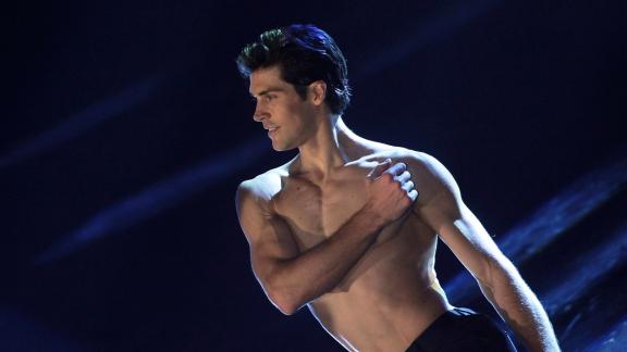 Roberto Bolle: emozioni all'Arena di Verona. Il video