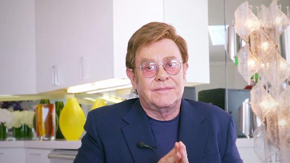 Elton John promette: nuovo album in arrivo