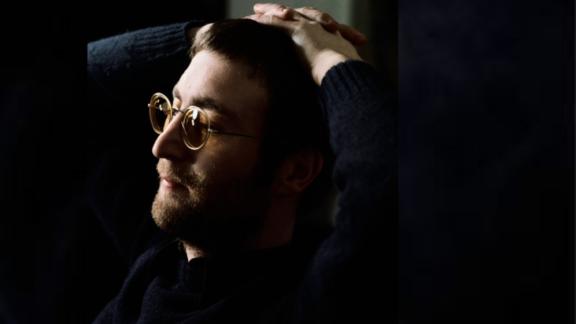 John Lennon: PeterJackson e Sena Ono Lennon hanno creato un video per la celebre canzone "War Is Over"