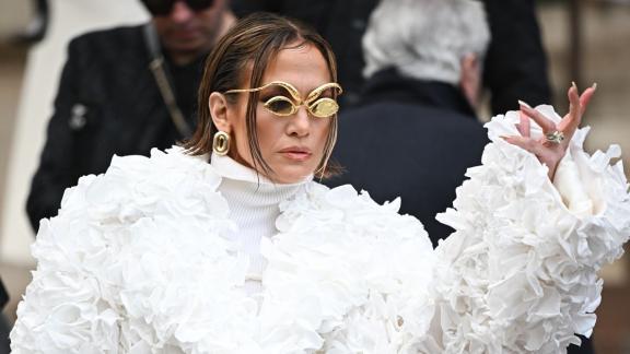 7000 petali di rose per Jennifer Lopez