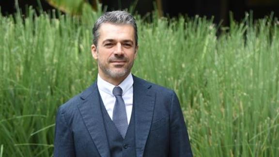 Luca Argentero fa felice una fan davvero speciale: il video