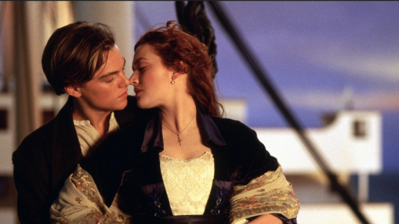 720mila dollari: il prezzo stratosferico pagato per la celebre zattera del film Titanic