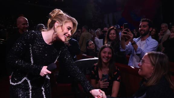 Adele annuncia le nuove date dei suoi show