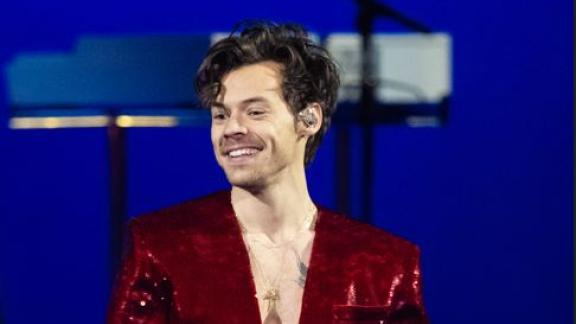  Harry Styles supera Dua Lipa e Adele