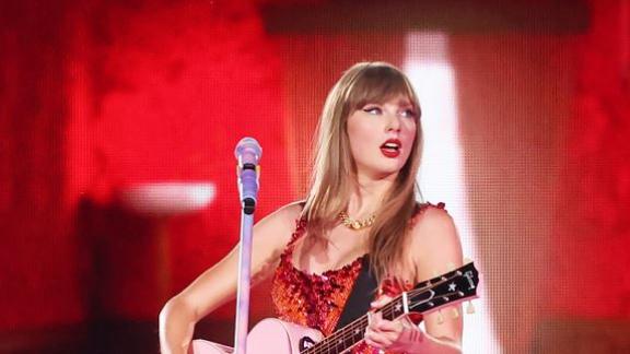 Taylor Swift: un paese nel Cilento dedica una via al suo trisavolo