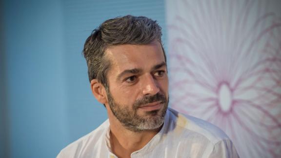 Luca Argentero: le bellissime foto in Sicilia