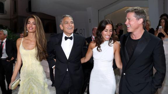 George Clooney e Brad Pitt: la romantica cena con Amal e Ines