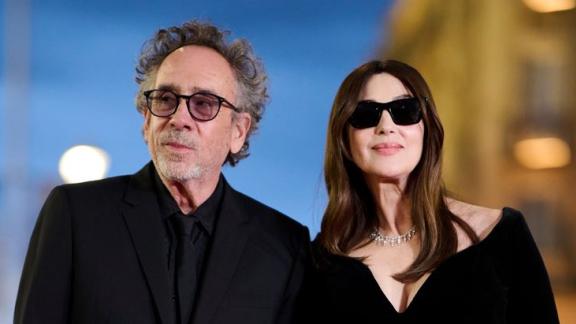Monica Bellucci: gli auguri del compagno Tim Burton con una bellissima foto