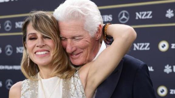 Richard Gere sempre più innamorato della moglie Alejandra Silva