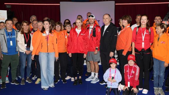 La Principessa Charlène splendida anche in tuta da ginnastica
