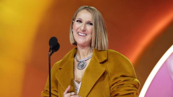 Celine Dion: la bellissima foto con i figli per ricordare il marito René 