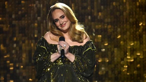 Adele accusata di sabotaggio